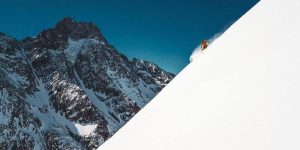 Skieur dans la poudreuse aux 2 Alpes