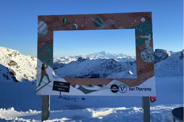 Cadre photo sur une piste de ski de Val Thorens